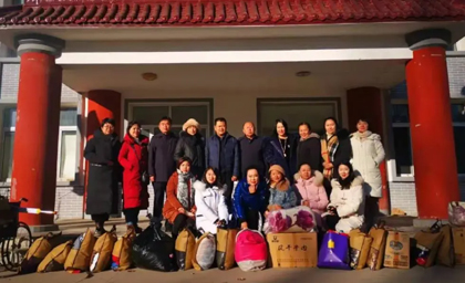 呼市女商會送溫暖、獻(xiàn)愛心、助力鄉(xiāng)村振興